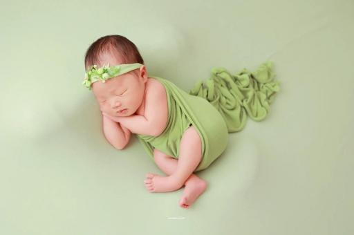 甘孜宝宝拍嗝吐奶