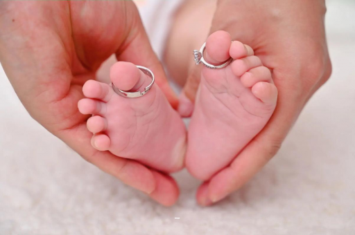 甘孜宝宝脸上长黑点 甘孜宝宝脸上长黑点